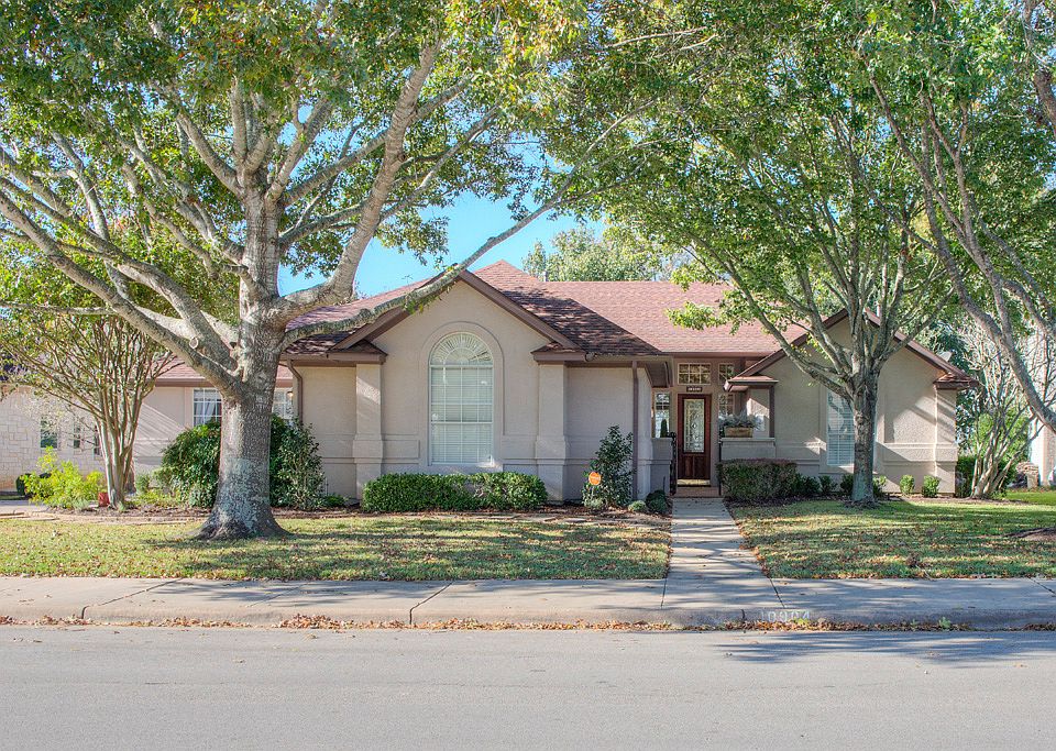 1st image of 10904 River Plantation Dr