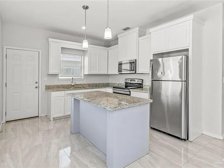 512 Downing Ave #1 — Photo 5