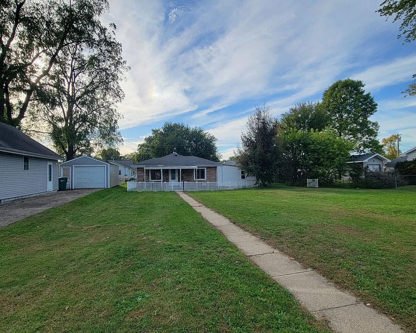 809 S Middleboro Ave — Photo 1