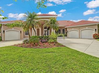 669 West St, Naples, FL 34108