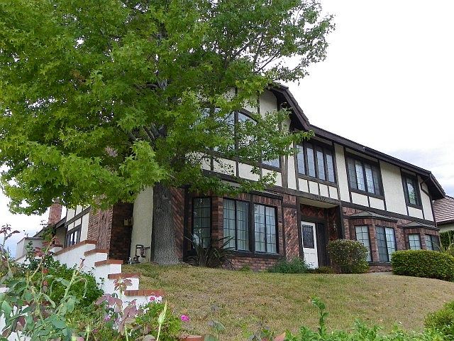 2nd image of 12103 Louise Ave