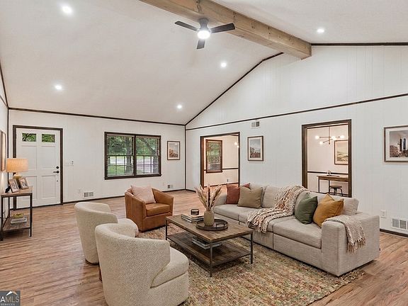 4th image of 4579 Tudor Castle Dr