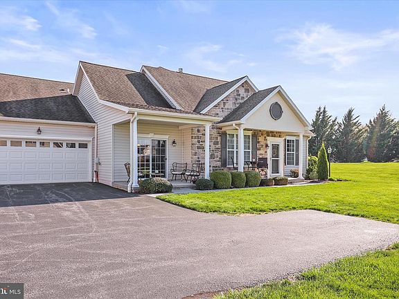 5th image of 70 Dolomite Dr #17C