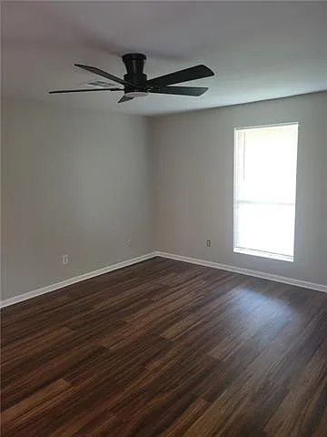 3 bed, 2.0 bath, 1110 sqft, $1,550 — Photo 2