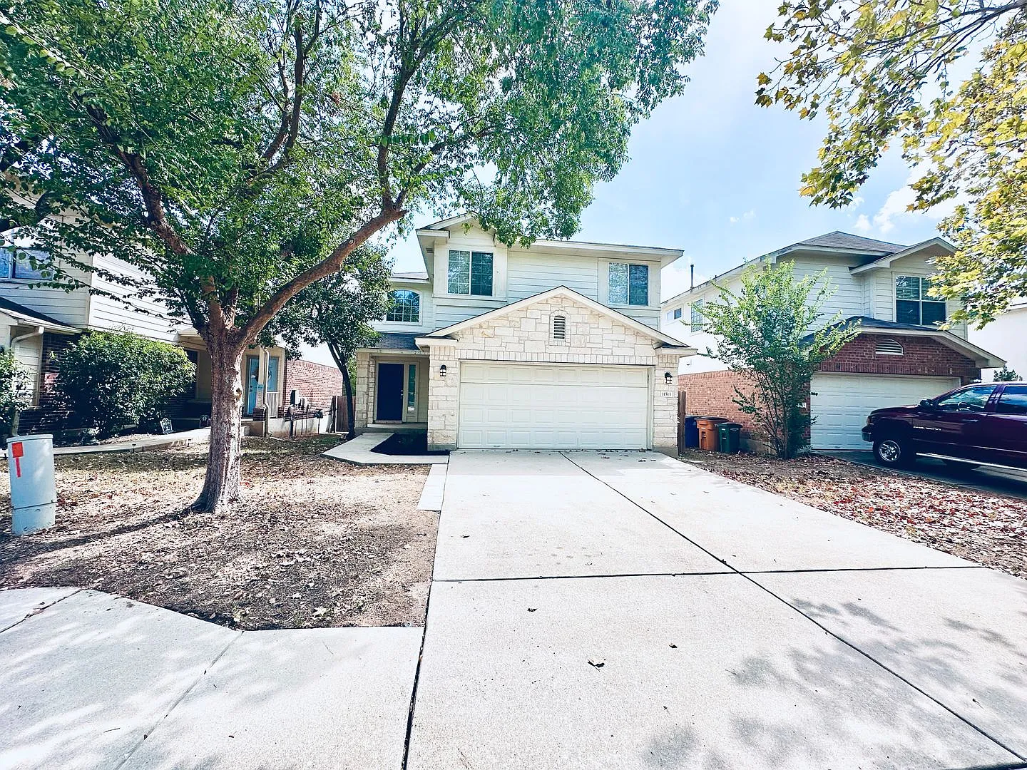 Beautiful 3 Bed 2.5 Bathroom home in South Austin — Photo 3