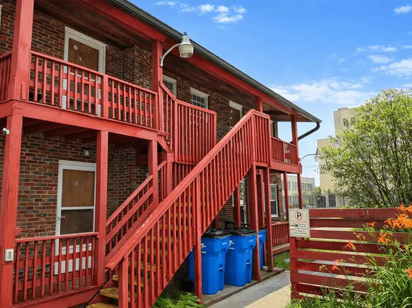 223 W Washington Ave APT E, Jackson, MI 49201