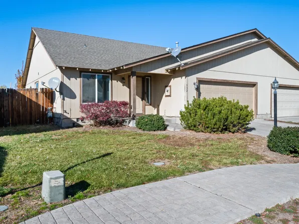 932 Kierra Pl, Madras, OR 97741