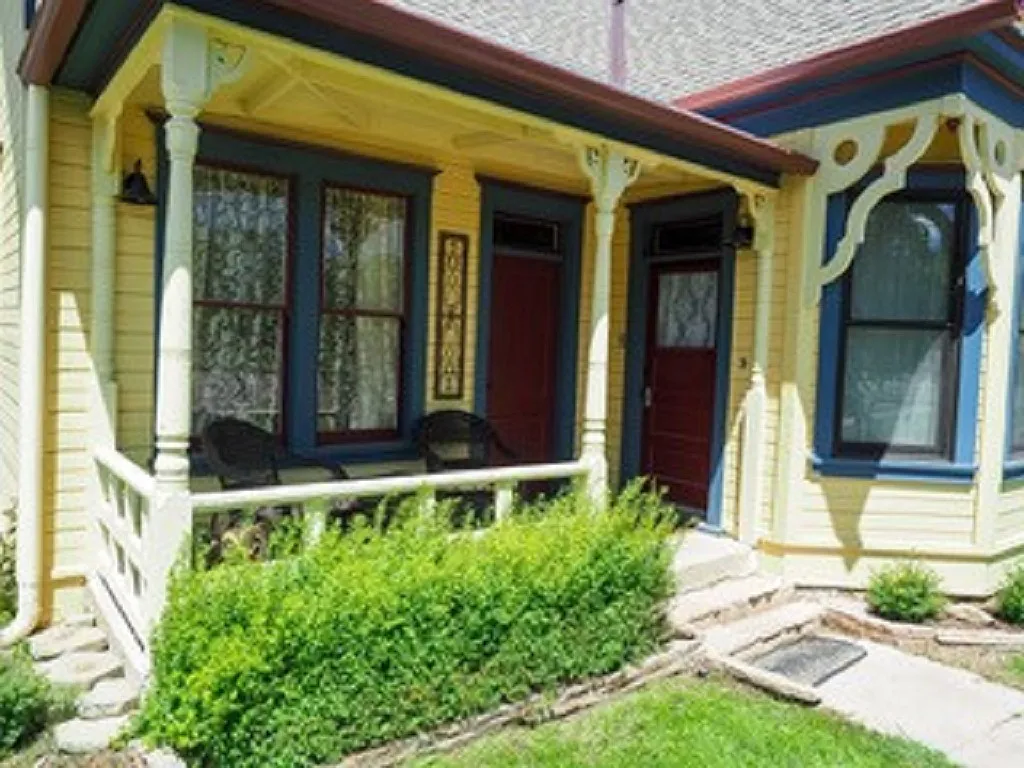 BC1468-202 North Pleasant Street - 1 — Photo 4