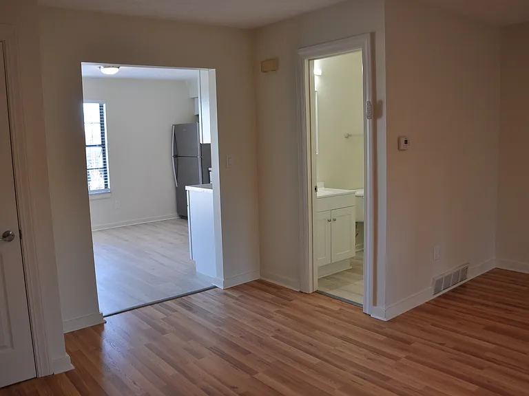 331 S Burns Ave #D — Photo 11
