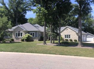 672 Marble Rock Cir, Green Bay, WI 54311