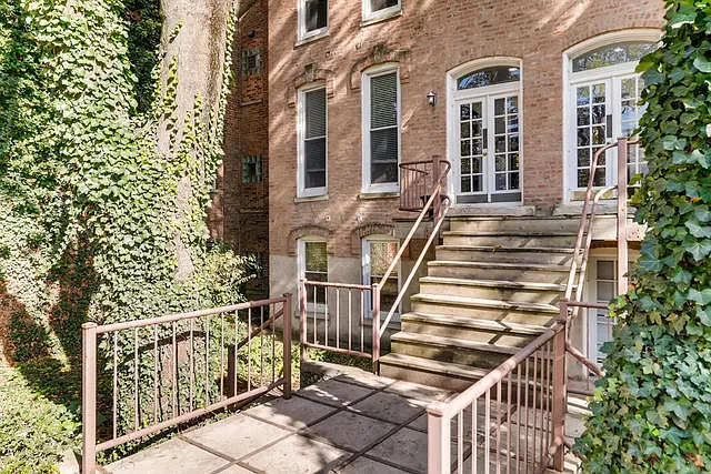 837 S Laflin St #3 — Photo 1