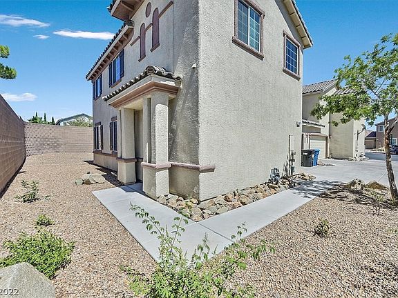 2nd image of 4187 Sparrow Rock St