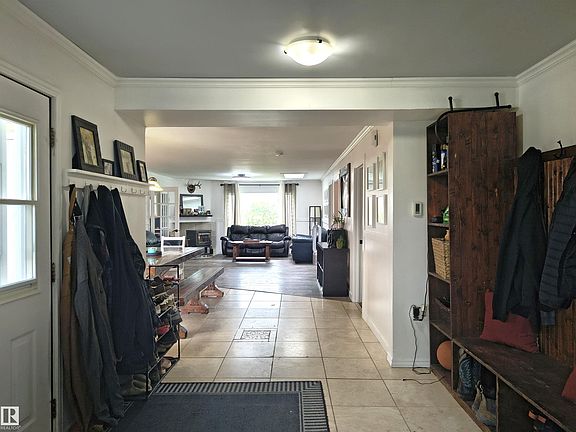 3rd image of 49424 Range Road 55