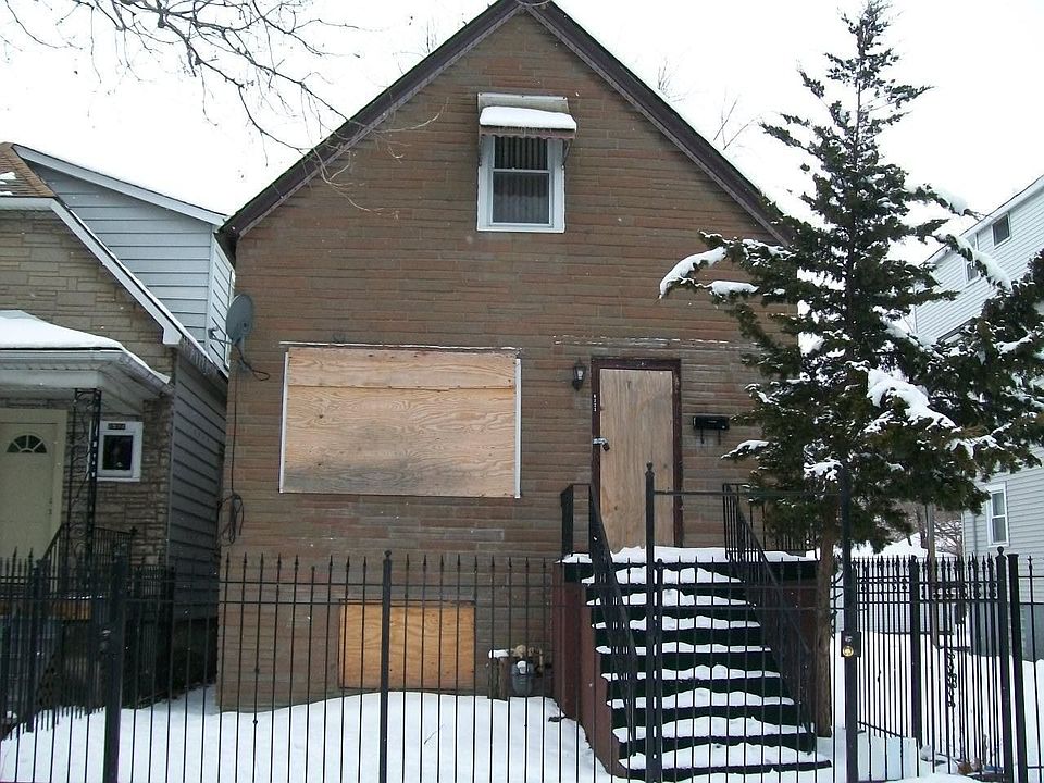 1st image of 8222 S Marquette Ave