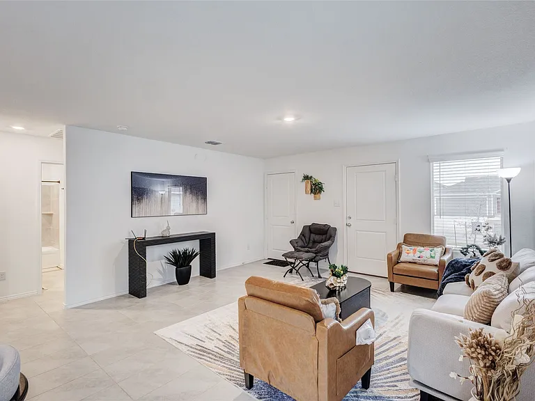 3505 Flicker Ln — Photo 4