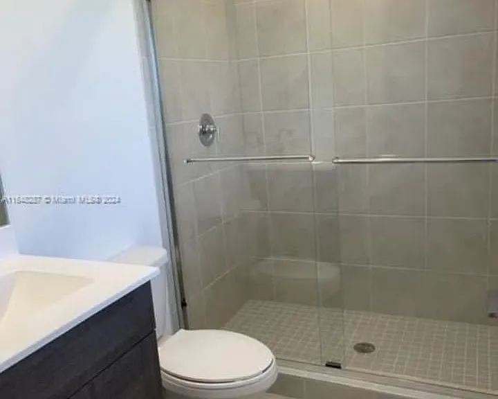 1092 SE 23rd Ave #3 — Photo 13