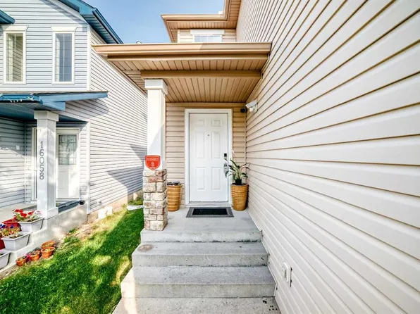 16062 W Everstone Rd SW, Calgary, AB T2Y 4J7