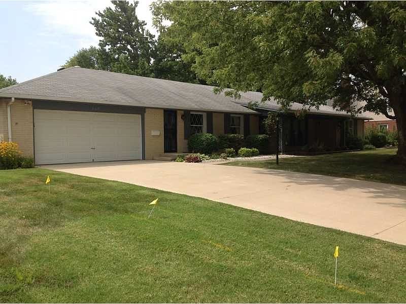 1st image of 909 Northwood Dr