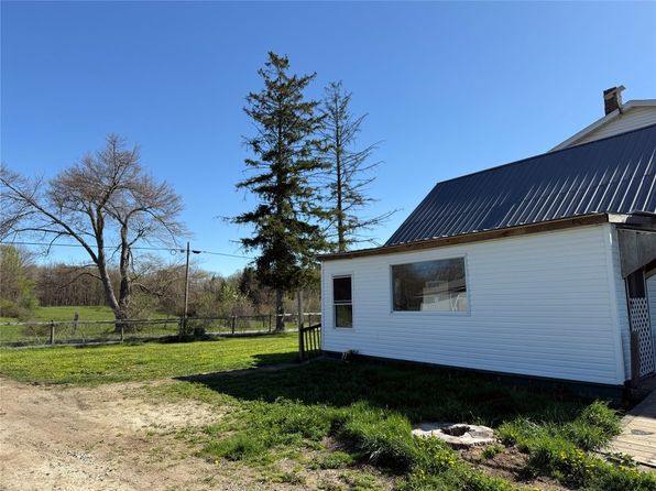 6961 W Center Rd, Linesville, PA 16424