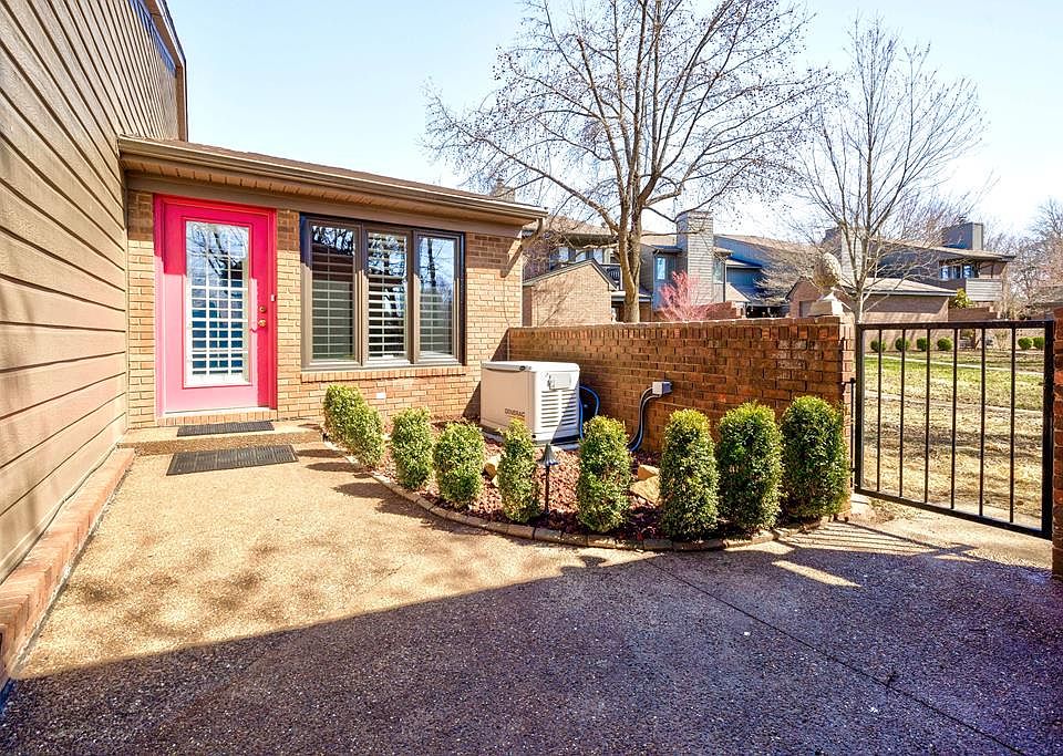 1st image of 4112 Mason Woods Ln