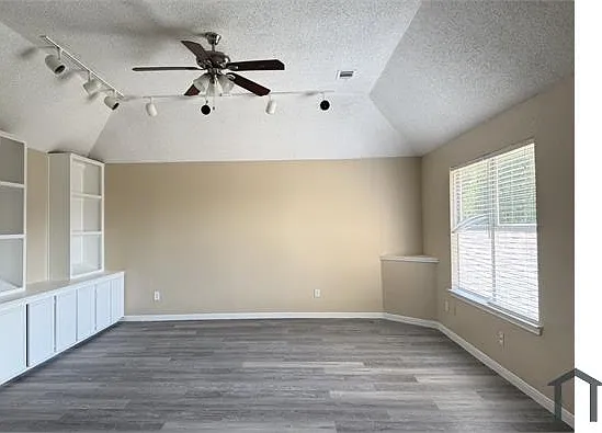 7513 Euclid Dr — Photo 6
