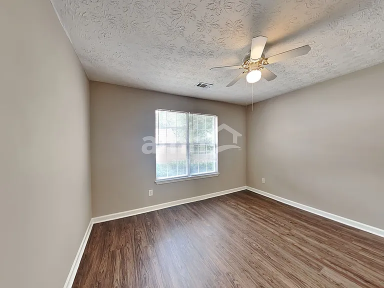 1300 Wilkes Crest Dr — Photo 13