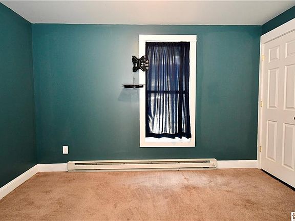 5th image of 106 Wescott St