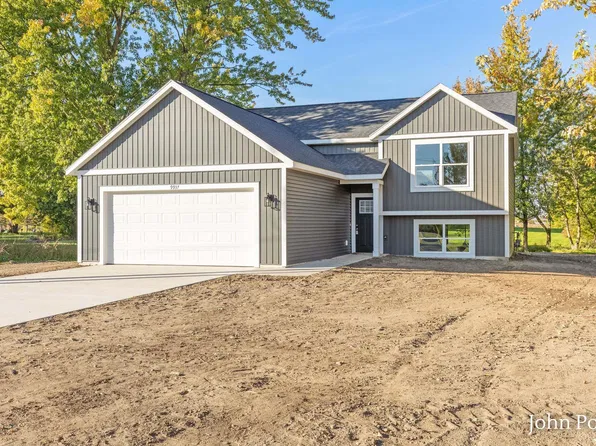 9937 Riley St, Zeeland, MI 49464