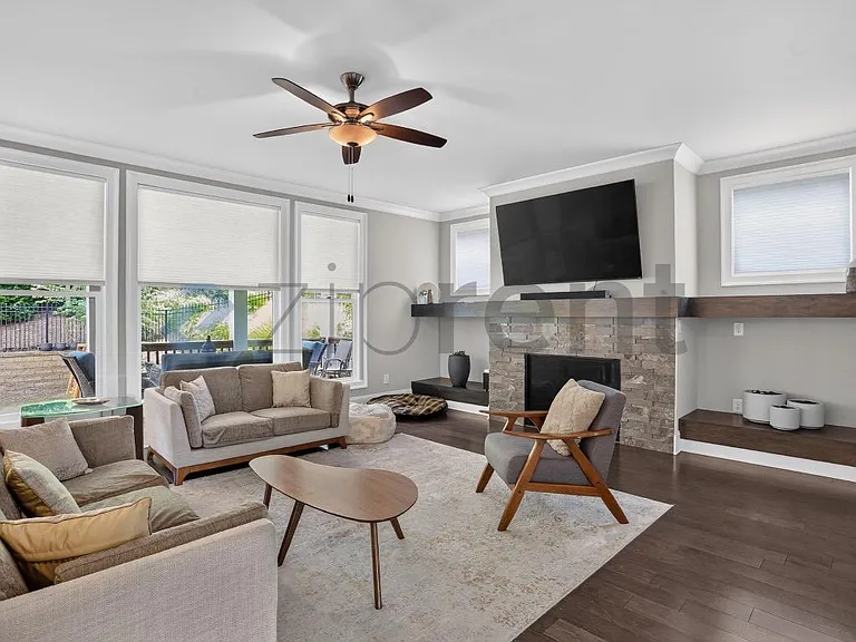 2408 Ellard Ter SE — Photo 13