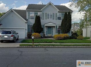 11 Birch Dr, Plainsboro, NJ 08536