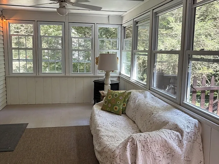 20 Godman Rd — Photo 14