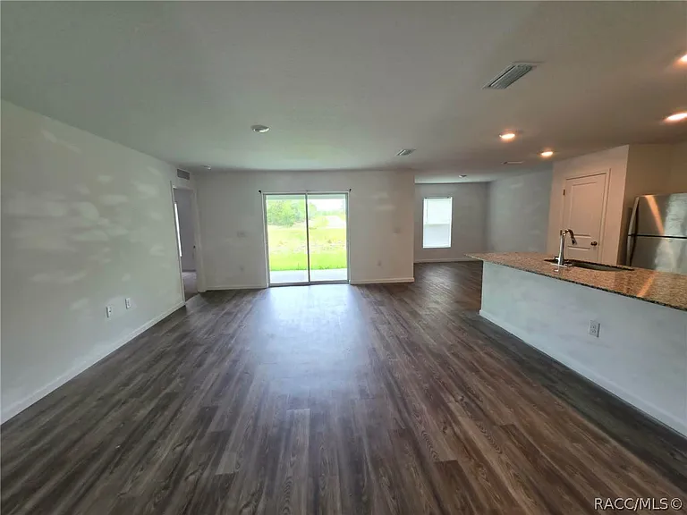 6865 N Pavilion Loop — Photo 3