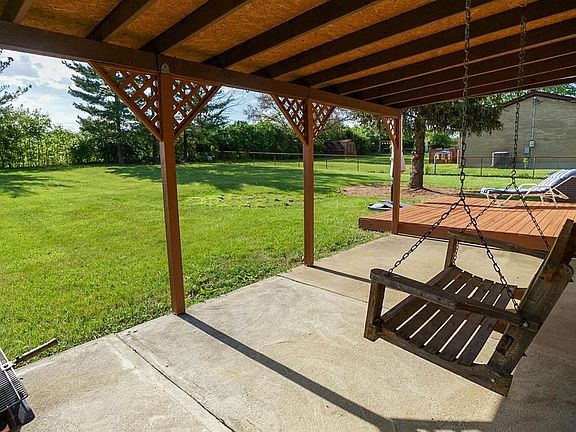 3rd image of 7339 Clarion Ct