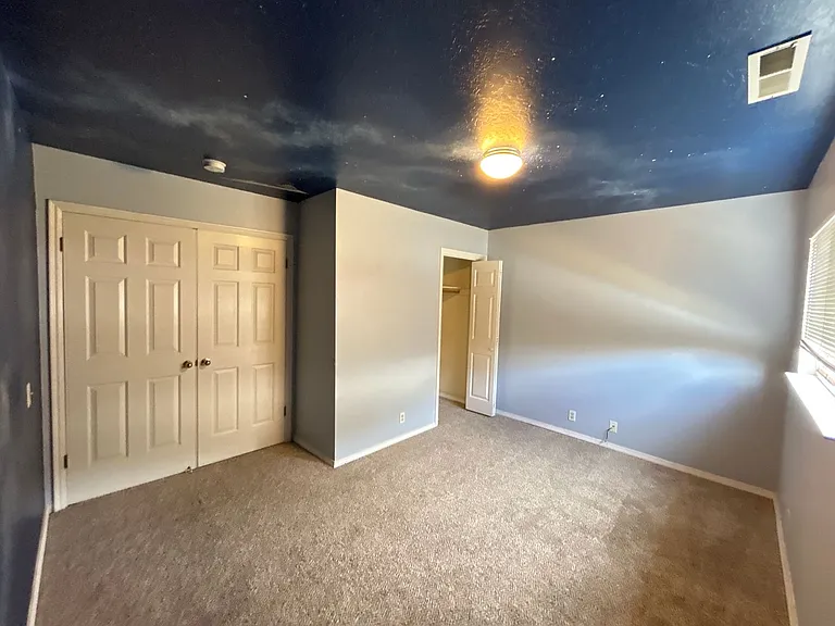 581 S 225 W — Photo 11