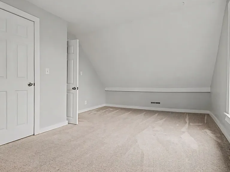134 Goshen Ave — Photo 12