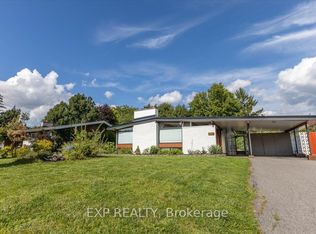 5 Beliveau St, Ottawa, ON K2E 5L2