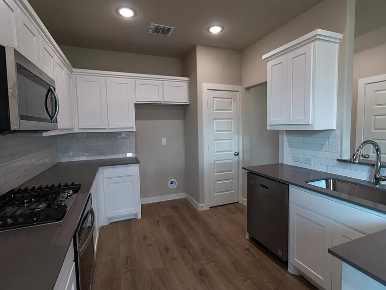 1140 Enchanted Rock Ln — Photo 21