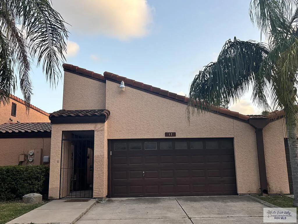 3 bed, 3.0 bath, 1980 sqft, $2,000 — Photo 1