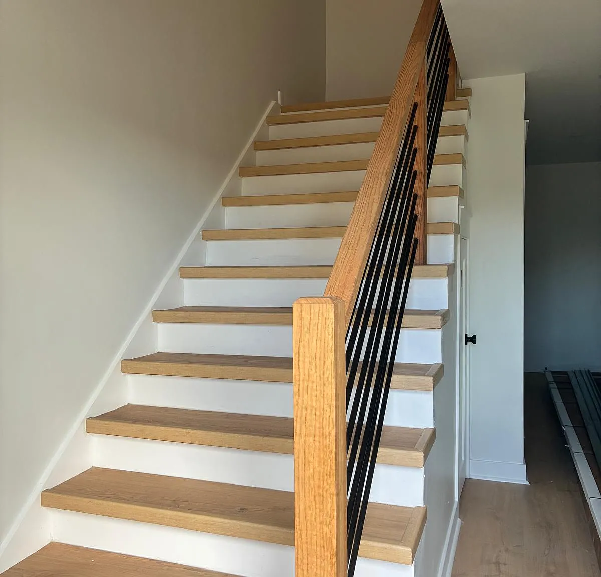 4 bed, 2.5 bath, 2350 sqft, $2,500 — Photo 4