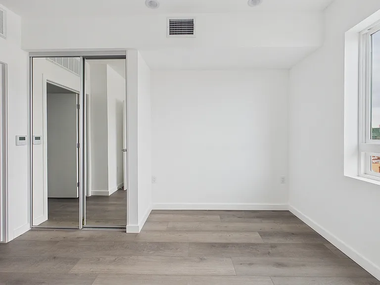 Diamante Apartment Homes — Photo 15