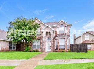 516 Picketts Dr, Mesquite, TX 75149