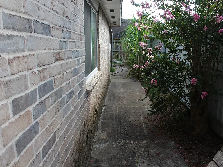 23123 Birnam Wood Blvd — Photo 39