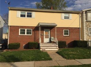 111 Emerson St, Carteret, NJ