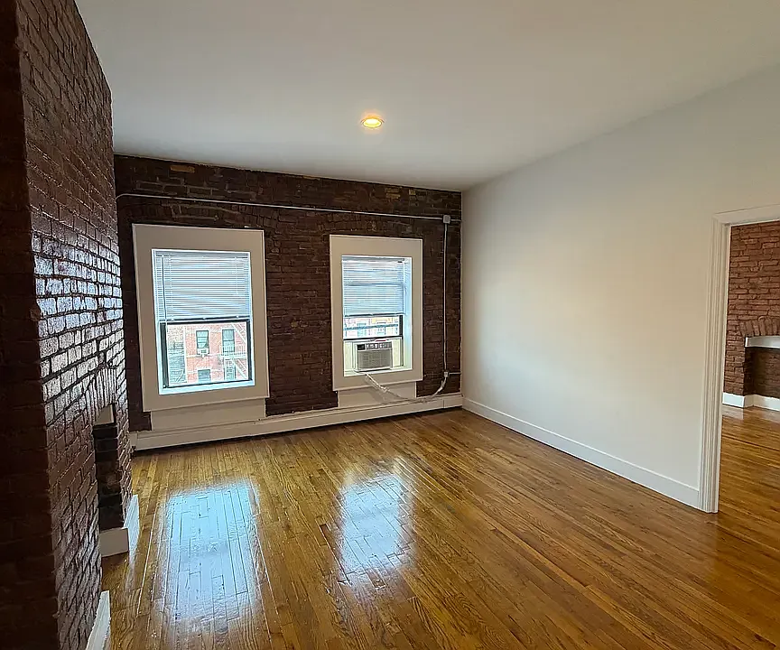 2153 2nd Ave #4