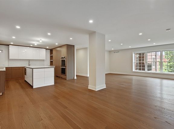2nd image of 2021 Saint Johns Ave APT 3G