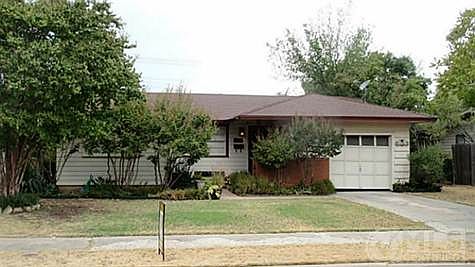 3rd image of 2102 Ballinger St