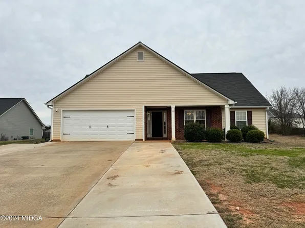 111 Garnet Ln, Griffin, GA 30224