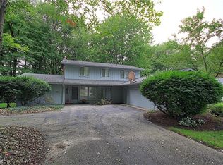 3980 E Meadow Ln, Beachwood, OH 44122