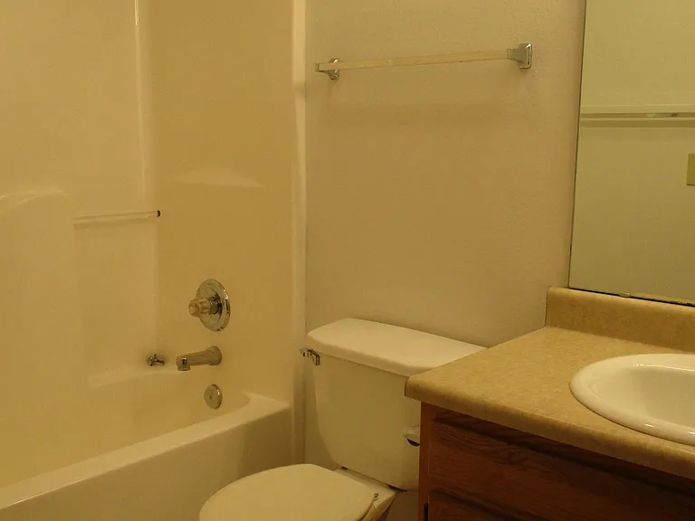 4022 Homerton St — Photo 9