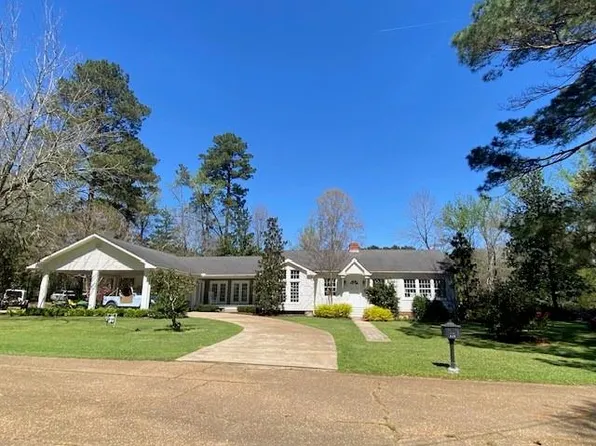 610 Pecan St, Jena, LA 71342